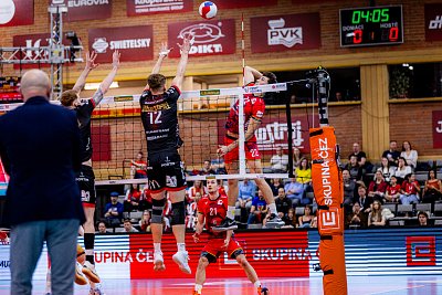 průběh - Final 4 ČB - semifinále muži - 2. zápas-02