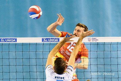 01_2021-12-11_170352_DC5_9340