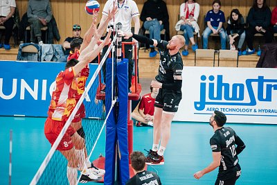 032A03F8-DCC9-4033-8BB3-4E3AEFCCAA8C